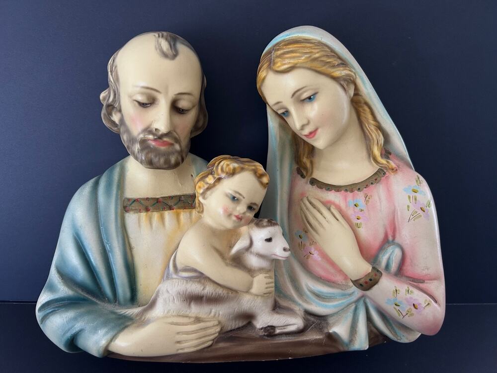 1930s Vintage Holy Family Chalkware Hanging Wall Plaque Statue "Italy" 10.5 X 9"